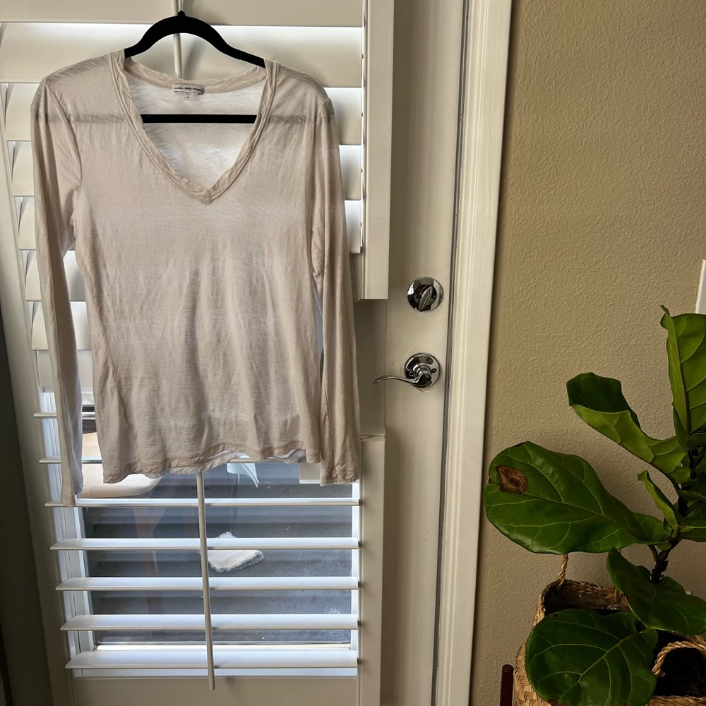 James Perse- gently used long sleeve v neck